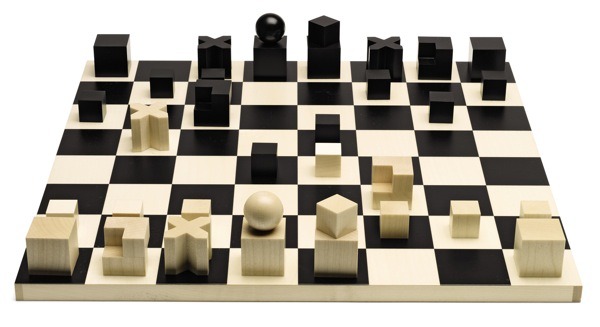 La forma degli scacchi indica le sue prossibilità di movimentoi nella scacchierfa di Hartwig