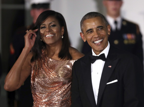 Michelle e Barack Obama arrivano alla Casa Bianca per la cena di stato, 18 ottobre 2016 (AP Photo/Manuel Balce Ceneta)